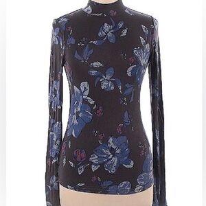 Free People Blue Floral Long Sleeve blouse with cool color accents. Size M.